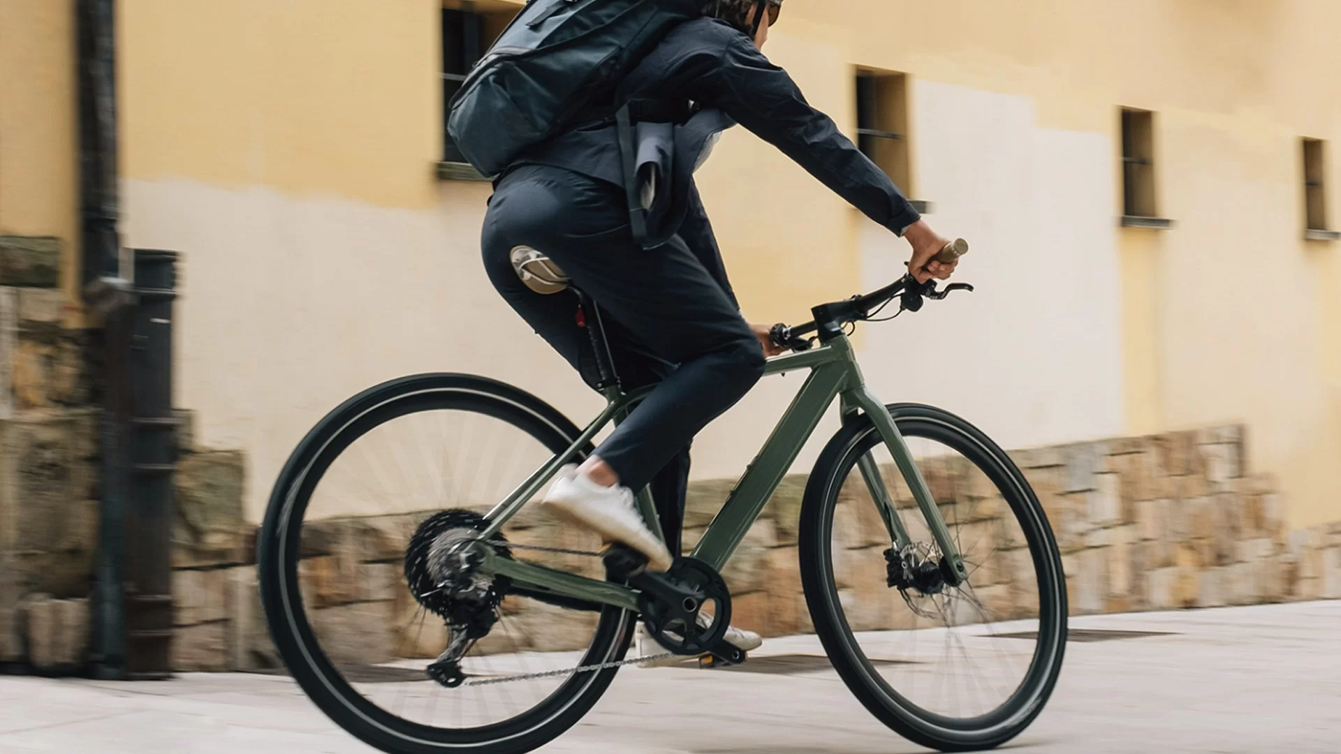 Their customer service is outstanding. They guided me through the whole order process, recommended the best bicycle accessories for my needs, and even provided after-sales support. The quality of the products is top-notch.