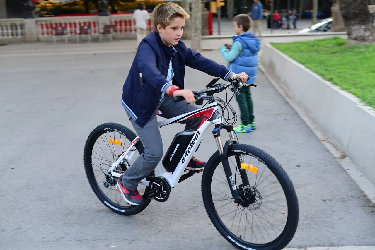 I have been sourcing bicycle parts for years, and this supplier stands out for their excellent craftsmanship and reliable delivery. From wheels and brakes to handlebars and saddles, every part is well-made and durable. Great value for money.